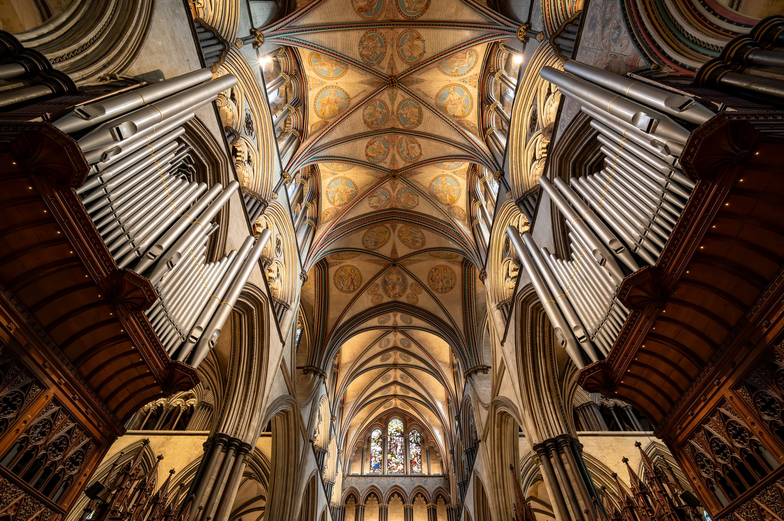 Organ pipes and ceiling wide view